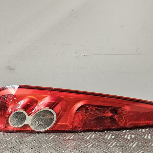 PILOTO TRASERO IZQUIERDO FORD FIESTA (CBK) [10876]