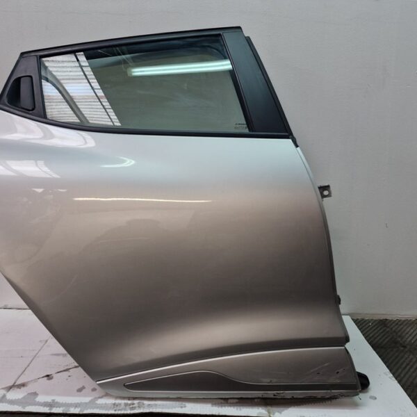 PUERTA TRASERA DERECHA RENAULT CLIO IV [821008626R]