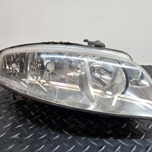FARO DERECHO ALFA ROMEO GT (125) [60681583]