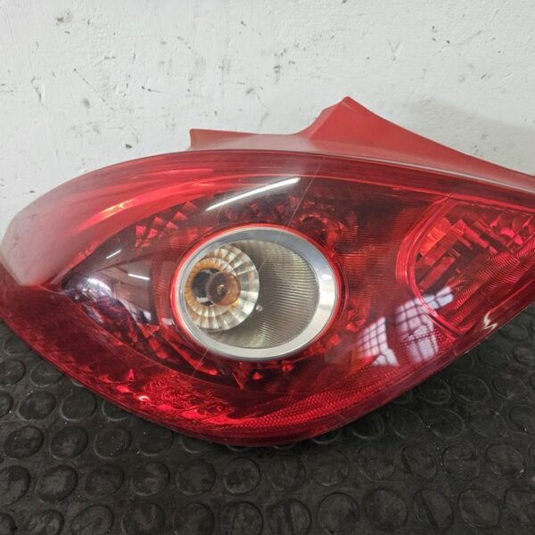 PILOTO TRASERO IZQUIERDO OPEL CORSA D [93189092]