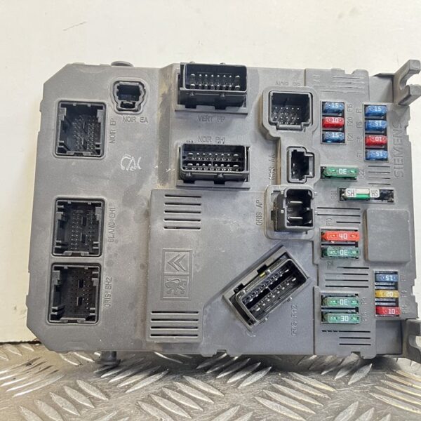 CAJA RELES / FUSIBLES PEUGEOT 206 SW [9646777380]