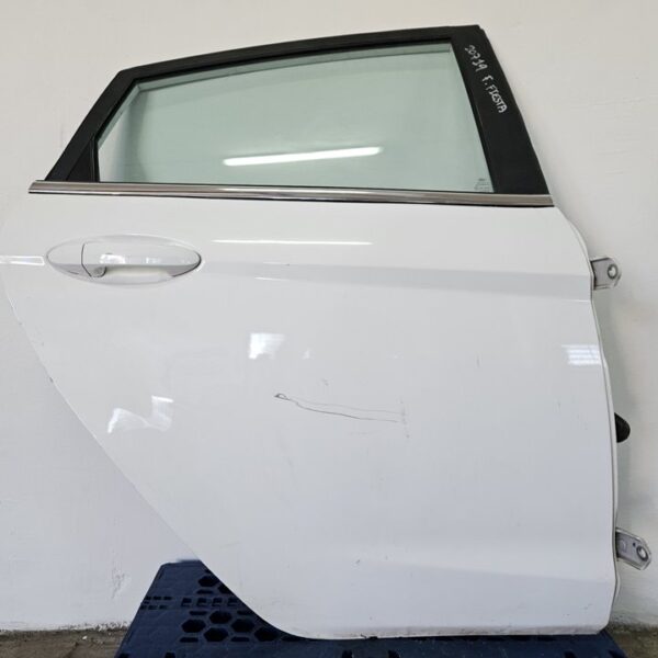 PUERTA TRASERA DERECHA FORD FIESTA (CNN) [BLANCO]