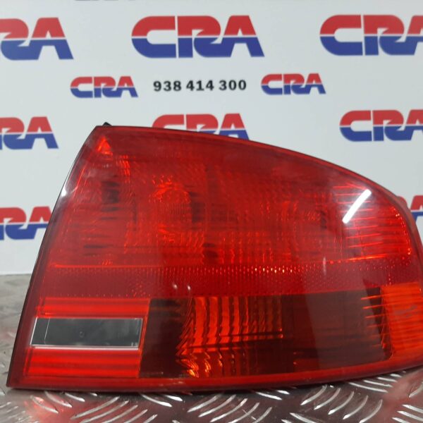 PILOTO TRASERO DERECHO AUDI A4 BERLINA (8E) [R965070]