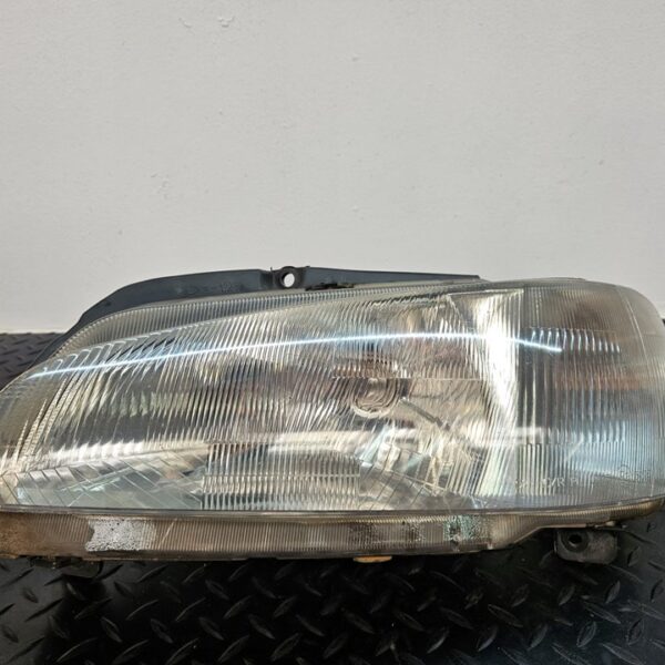FARO IZQUIERDO PEUGEOT 106 (S2) [88202144]