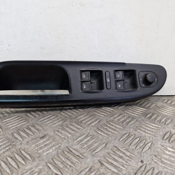 MANDO ELEVALUNAS DELANTERO IZQUIERDO VOLKSWAGEN PASSAT BERLINA (3C2) [1K4959857B]