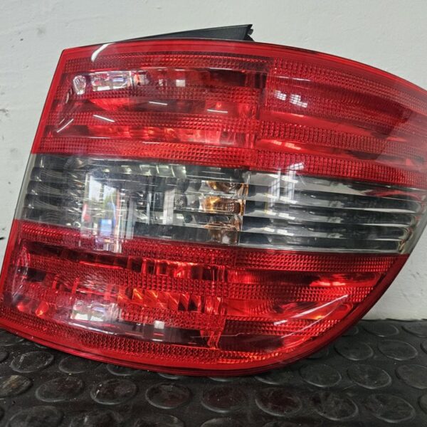 PILOTO TRASERO DERECHO MERCEDES-BENZ CLASE B (BM 245) [A1698202264]