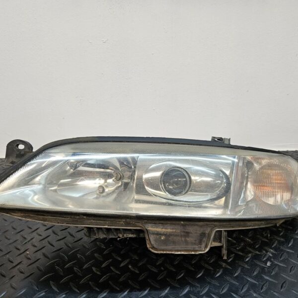FARO IZQUIERDO OPEL VECTRA B BERLINA [09193243]