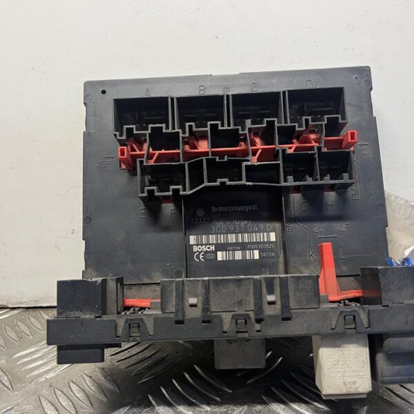 CAJA RELES / FUSIBLES VOLKSWAGEN GOLF V (1K1)(10.2003) [3C0937049D]