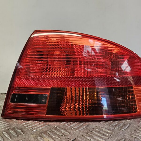 PILOTO TRASERO DERECHO AUDI A4 AVANT (8E) [965084]