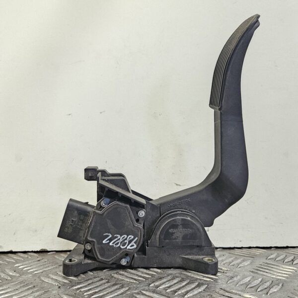 PEDAL ACELERADOR MERCEDES-BENZ VITO FURGÓN (638) [A9013000404]