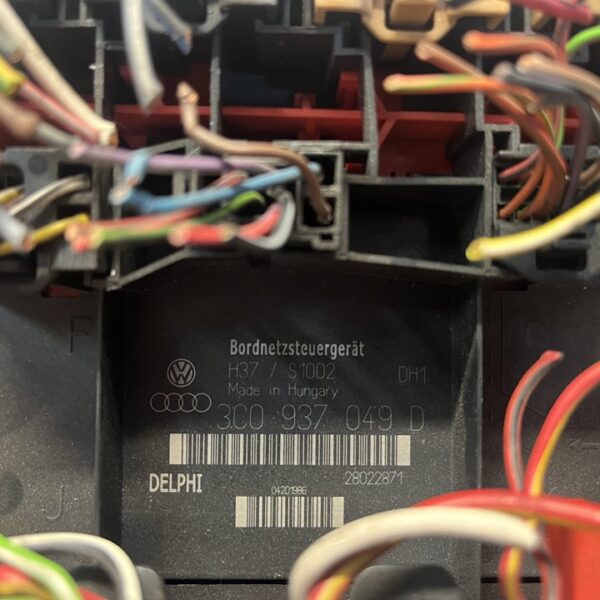 CAJA RELES / FUSIBLES SEAT LEON (1P1) [3C0937049D]