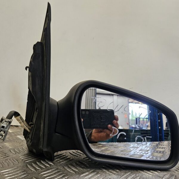 RETROVISOR DERECHO FORD FOCUS BERLINA (CAP) [024292]