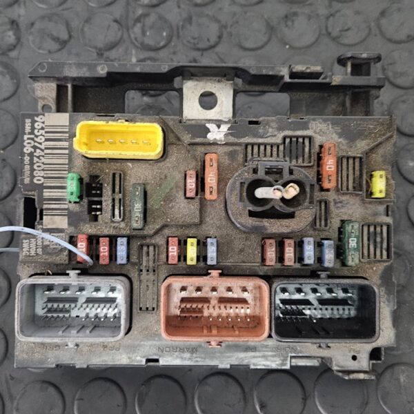 CAJA RELES / FUSIBLES PEUGEOT 307 (S1)(04.2001) [9659742080]