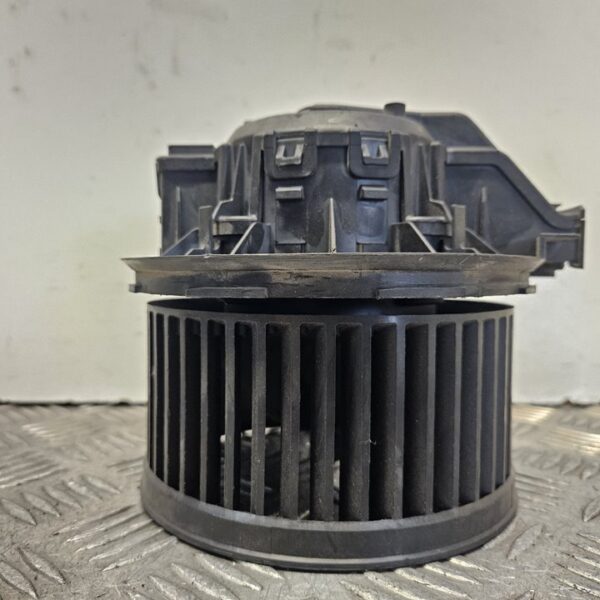 MOTOR CALEFACCION FORD FIESTA (CNN) [VP8E2H18456AB]