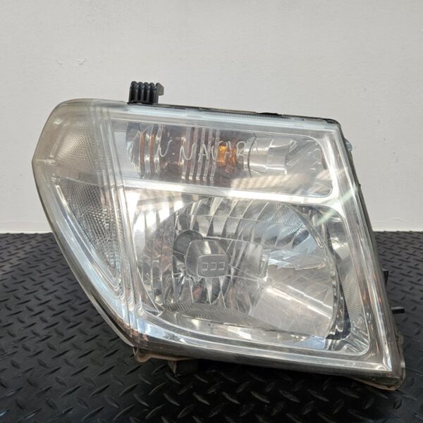 FARO DERECHO NISSAN NAVARA PICKUP (D40M) [26010EB30A]