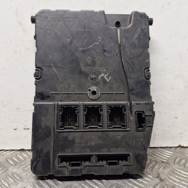 CAJA RELES / FUSIBLES RENAULT SCENIC II (JM) [8200780021]