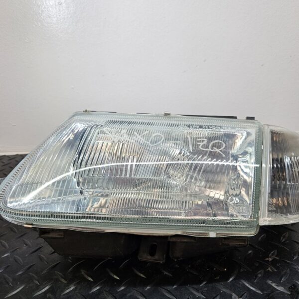 FARO IZQUIERDO CITROEN SAXO [9633896180]