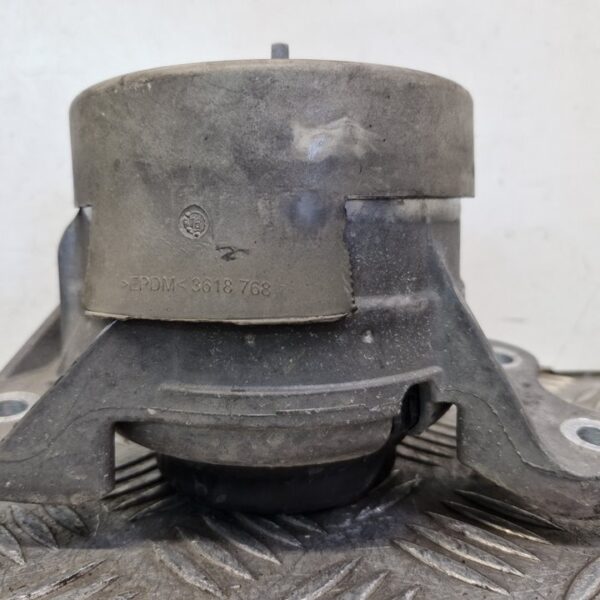 SOPORTE MOTOR DERECHO MERCEDES-BENZ CLASE C (BM 205) COUPE [A2052407900]