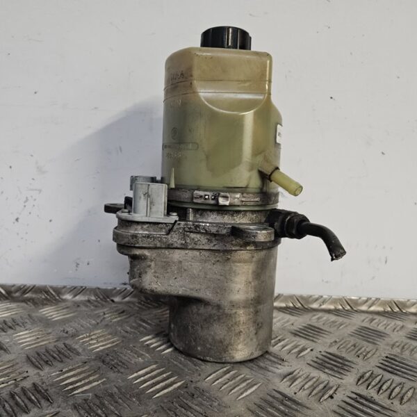 BOMBA DIRECCION FORD FOCUS BERLINA (CAP) [4M513K514AD]