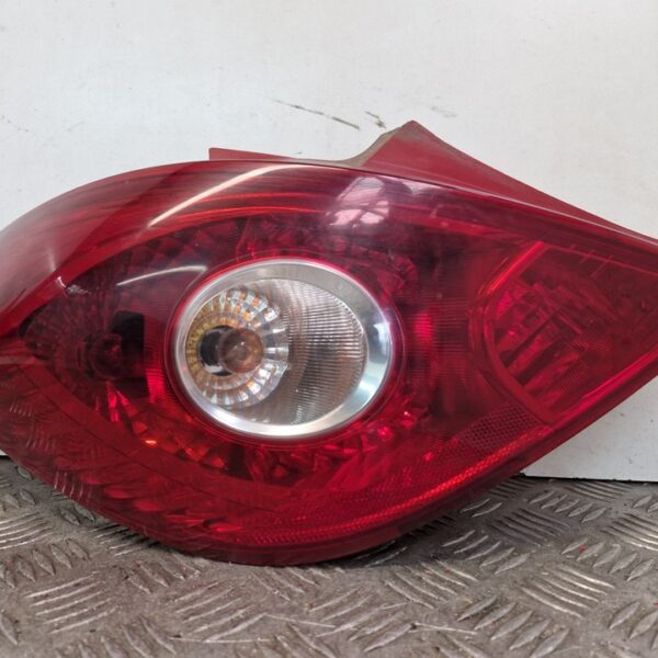 PILOTO TRASERO IZQUIERDO OPEL CORSA D [89038960]