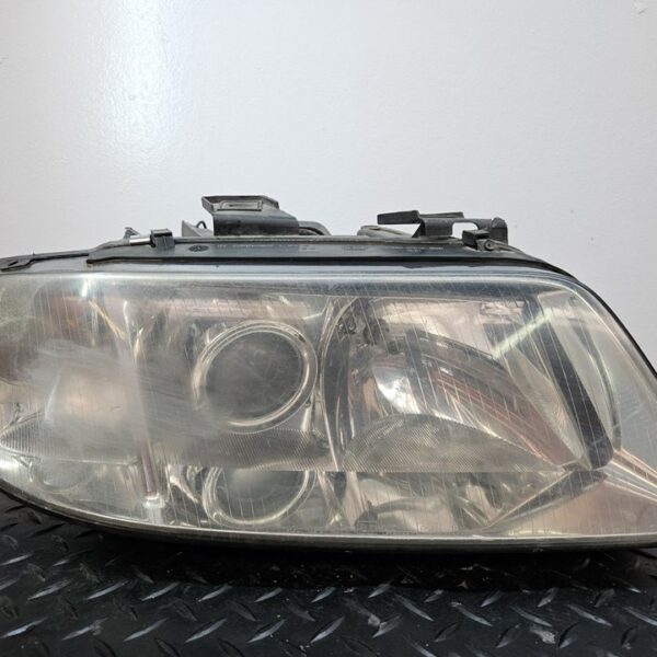 FARO DERECHO AUDI A6 BERLINA (4B2) [4B0941003BA]