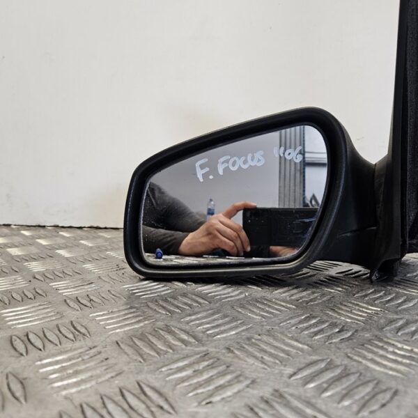 RETROVISOR IZQUIERDO FORD FOCUS BERLINA (CAP) [015847]