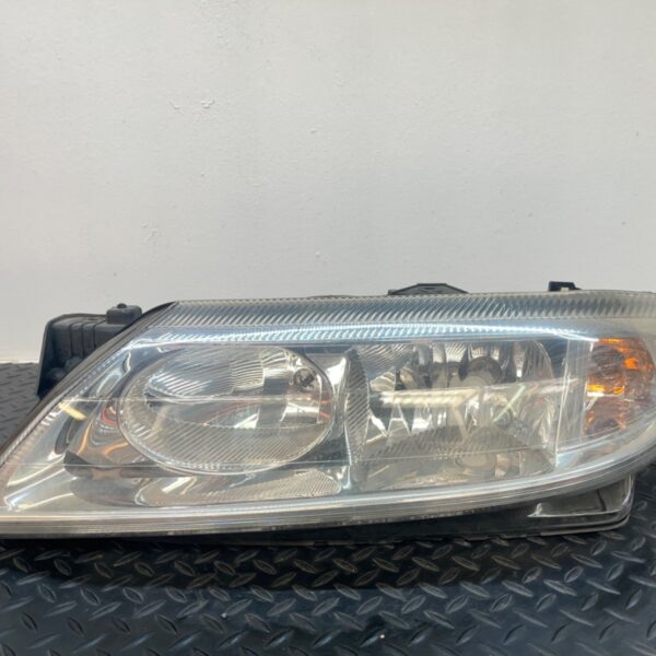 FARO IZQUIERDO RENAULT LAGUNA II (BG0) [8200002845]