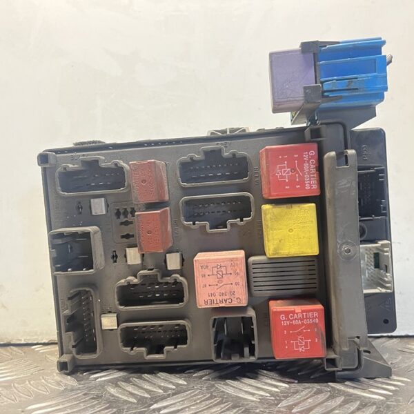 CAJA RELES / FUSIBLES RENAULT LAGUNA II GRANDTOUR (KG0) [8200004201E]