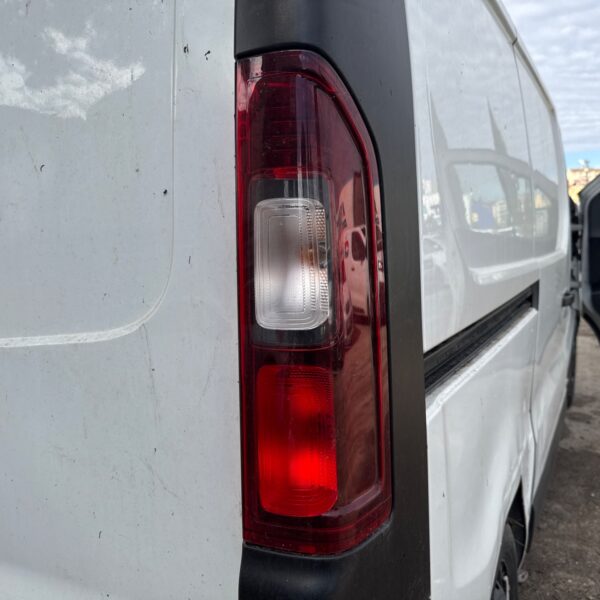 PILOTO TRASERO DERECHO OPEL VIVARO B FURGÓN/COMBI [93867969]