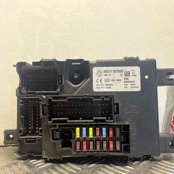 CAJA RELES / FUSIBLES FIAT GRANDE PUNTO (199) [00517187860]