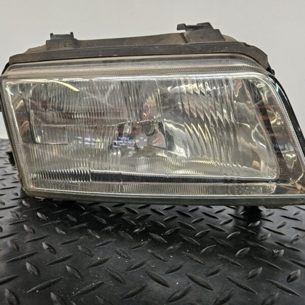 FARO DERECHO AUDI A4 AVANT (B5) [1307022195]