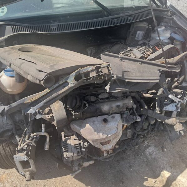 VOLKSWAGEN POLO IV (9N3) [Advance]