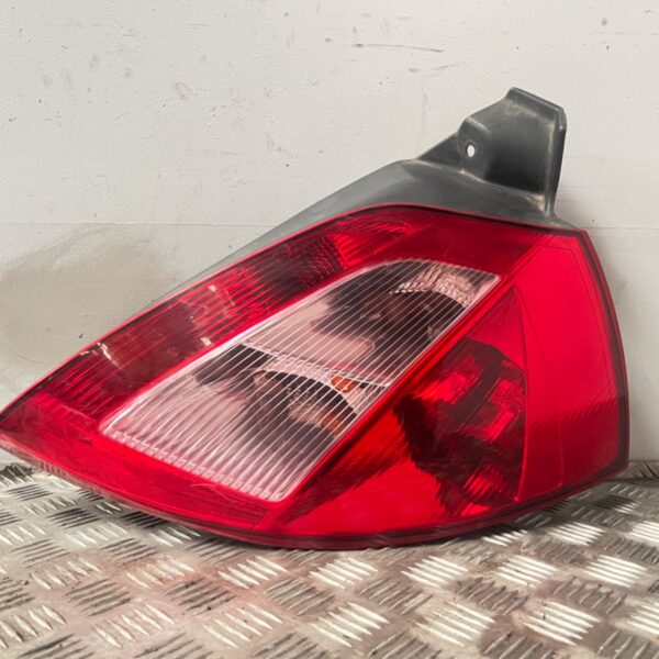 PILOTO TRASERO DERECHO RENAULT MEGANE II BERLINA 3P [8200073237B]