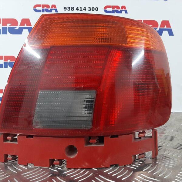 PILOTO TRASERO DERECHO AUDI A4 BERLINA (B5) [8D0945096]