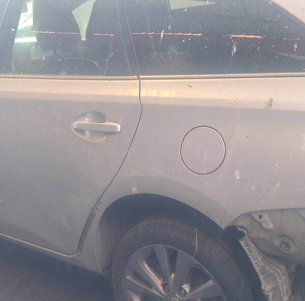 TOYOTA AURIS (E18) [Hybrid Business]