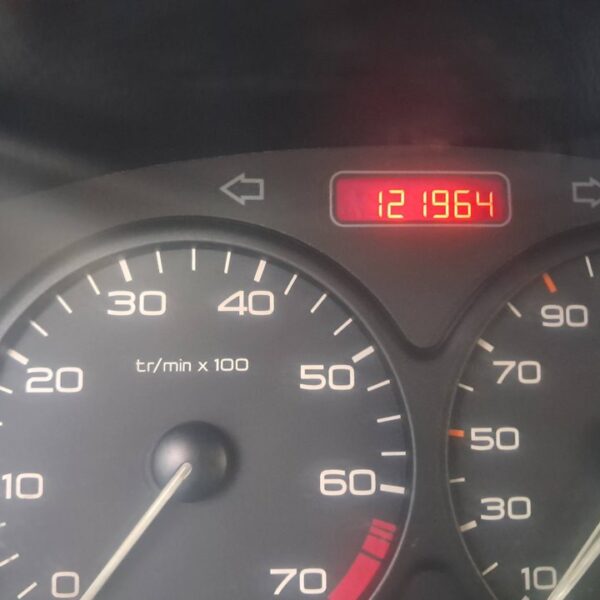 PEUGEOT 206 [E-Music]