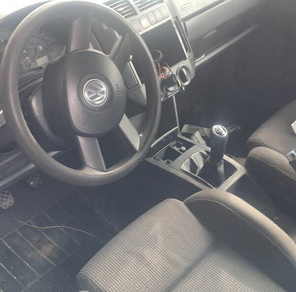 VOLKSWAGEN POLO IV (9N3) [Advance]