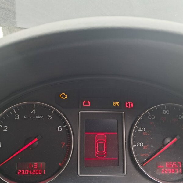 AUDI A4 BERLINA (8K2) [Basis]