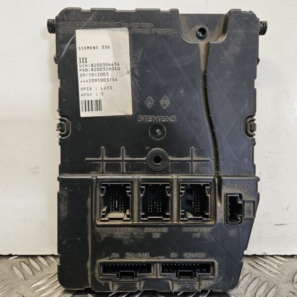 CAJA RELES / FUSIBLES RENAULT MEGANE II BERLINA 5P [8200306434]