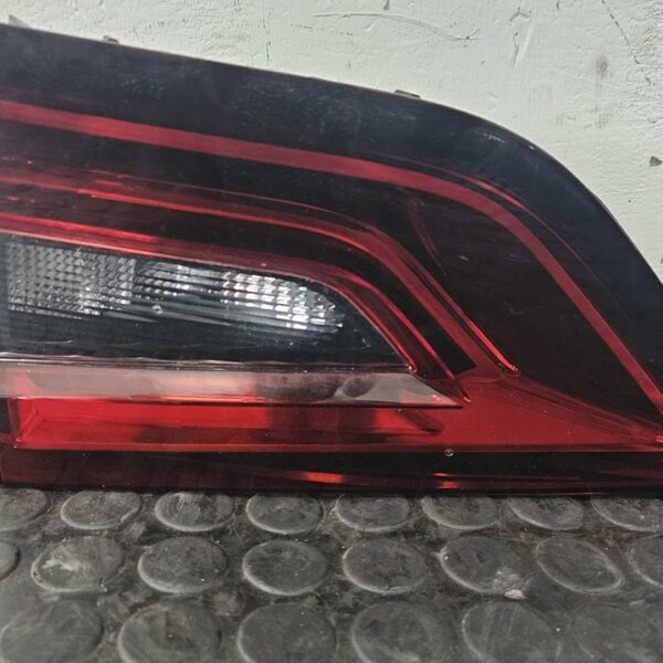 PILOTO TRASERO DERECHO INTERIOR NISSAN JUKE (F16) [265506PA6A]