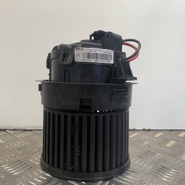 MOTOR CALEFACCION PEUGEOT 208 [T1013140A]