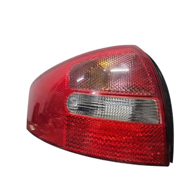 PILOTO TRASERO IZQUIERDO AUDI A6 AVANT (4B5) [084411943L]