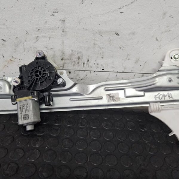 ELEVALUNAS TRASERO DERECHO HYUNDAI KONA (OS) [83402J9000]