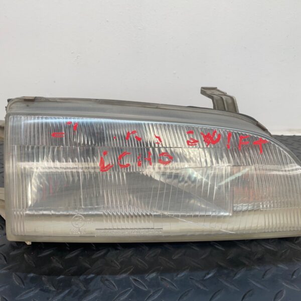 FARO DERECHO SUZUKI SWIFT BERLINA (SF/EA) [11032231]