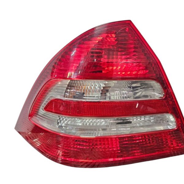 PILOTO TRASERO IZQUIERDO MERCEDES-BENZ CLASE C (BM 203) BERLINA [2038201964L]