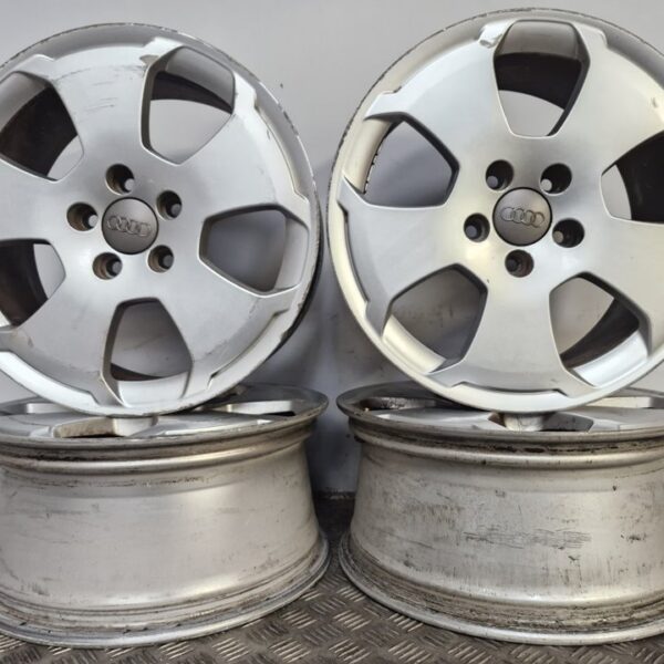 JUEGO LLANTAS AUDI A3 (8P1) [8P0601025C]