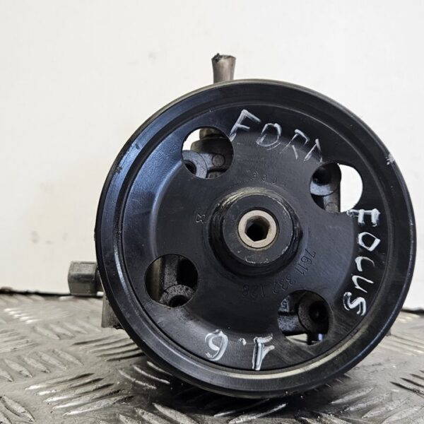 BOMBA DIRECCION FORD FOCUS BERLINA (CAK) [2S413A696AC]