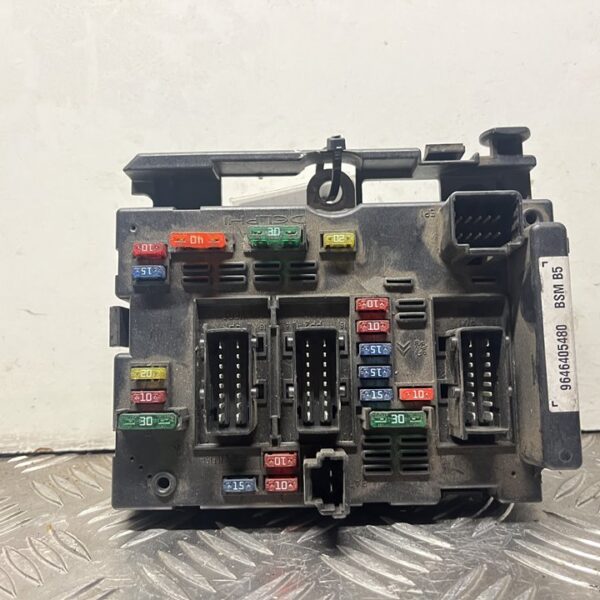 CAJA RELES / FUSIBLES CITROEN C8 [9646405480]