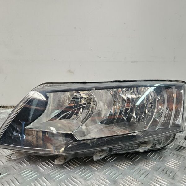 FARO IZQUIERDO SKODA OCTAVIA COMBI (5E5) [5E1941015]