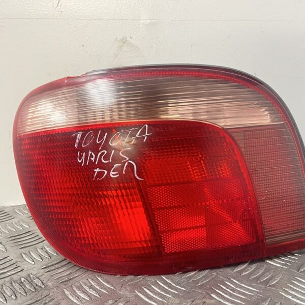 PILOTO TRASERO IZQUIERDO TOYOTA YARIS (NCP1/NLP1/SCP1) [5308701L]